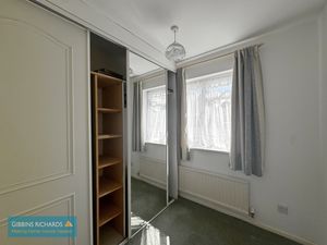 Bedroom- click for photo gallery